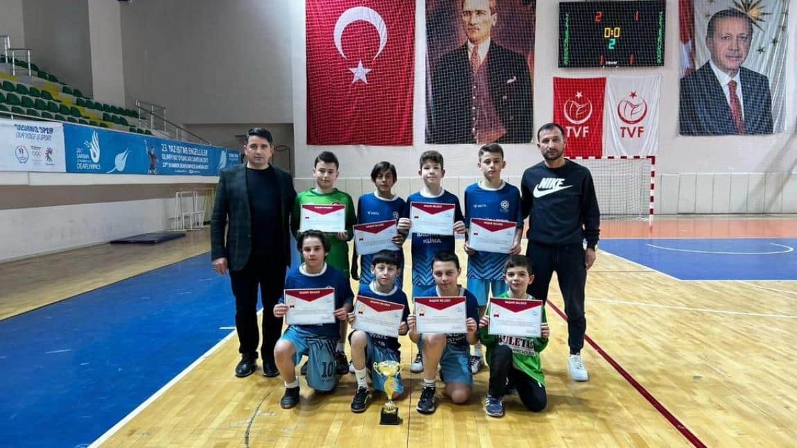 Okul Futsal Takımımız İlçe Müsabakalarını İkinci Sırada Bitirdi